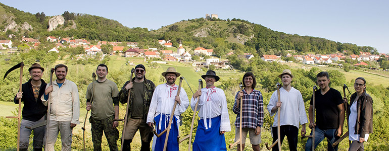 Kosení u Klentnice.