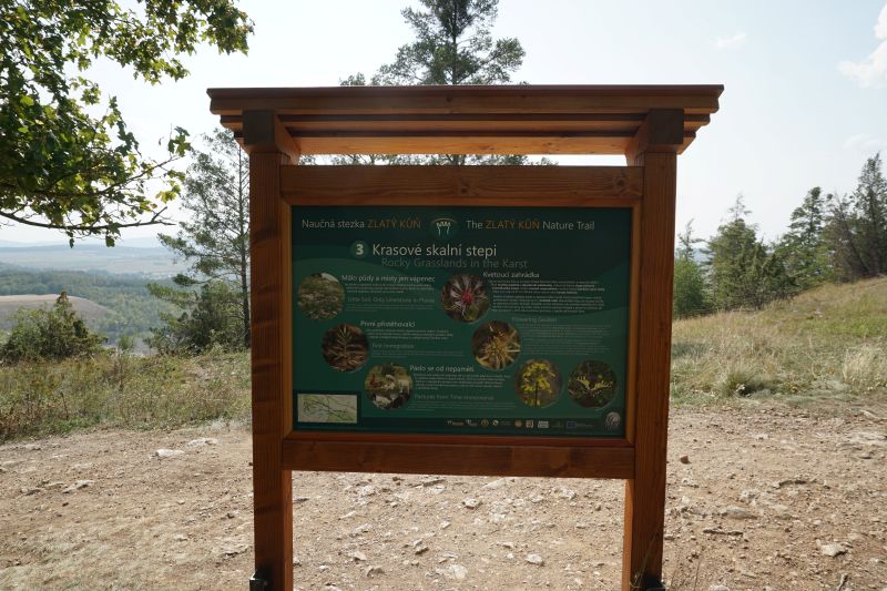 NS Zlatý kůň, panel č. 3 s textem.